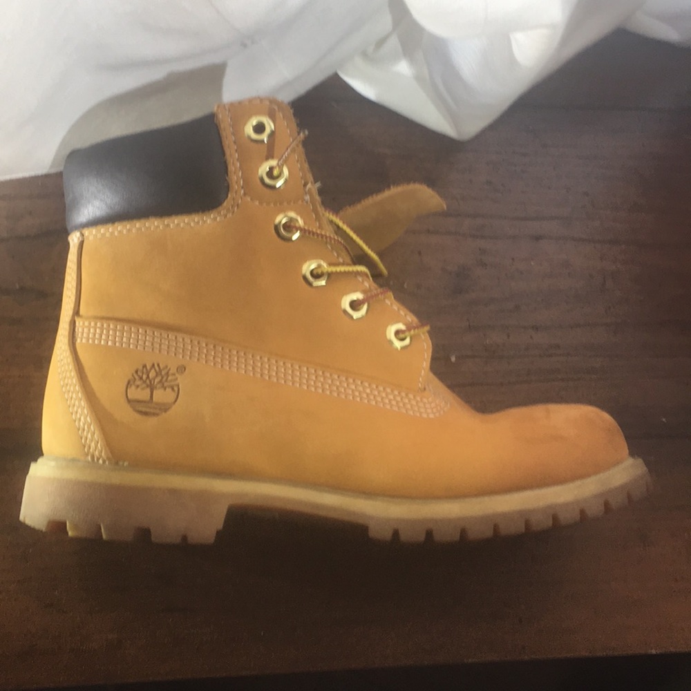 Timberland Boots Women’s Size 7